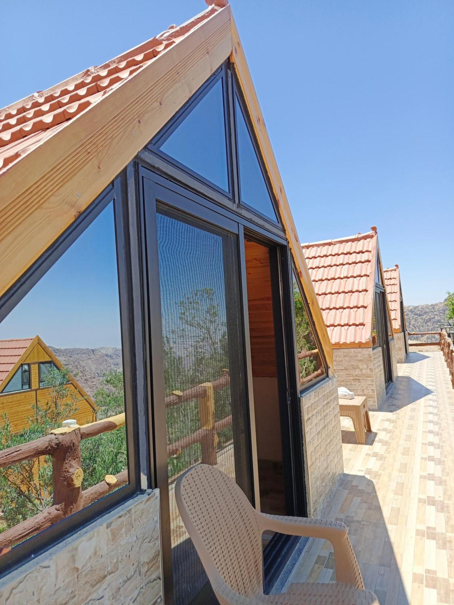 Dana Luxury Huts Hotell Exteriör bild