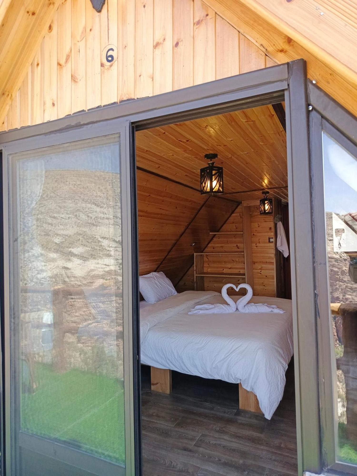 Dana Luxury Huts Hotell Exteriör bild