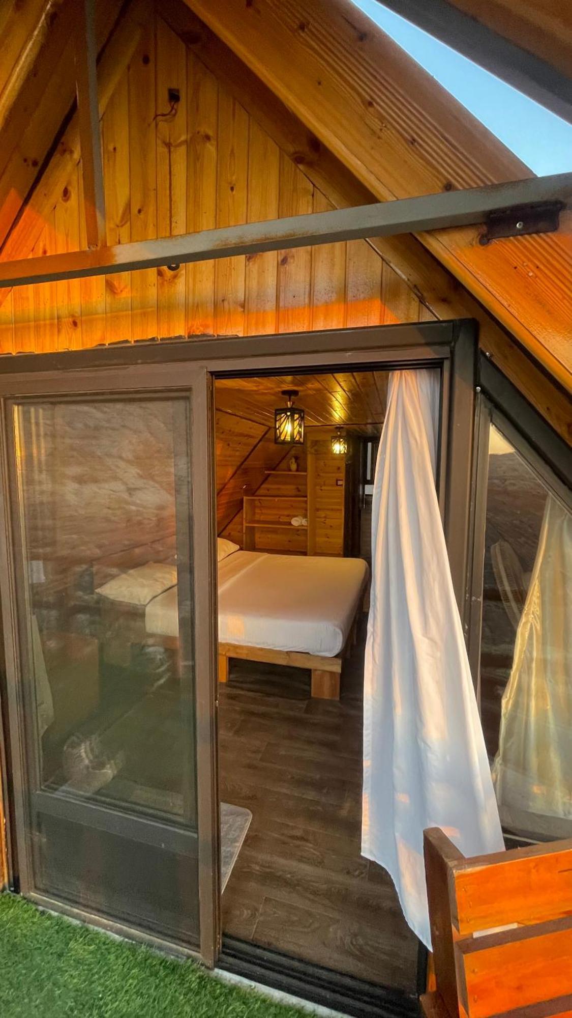 Dana Luxury Huts Hotell Exteriör bild