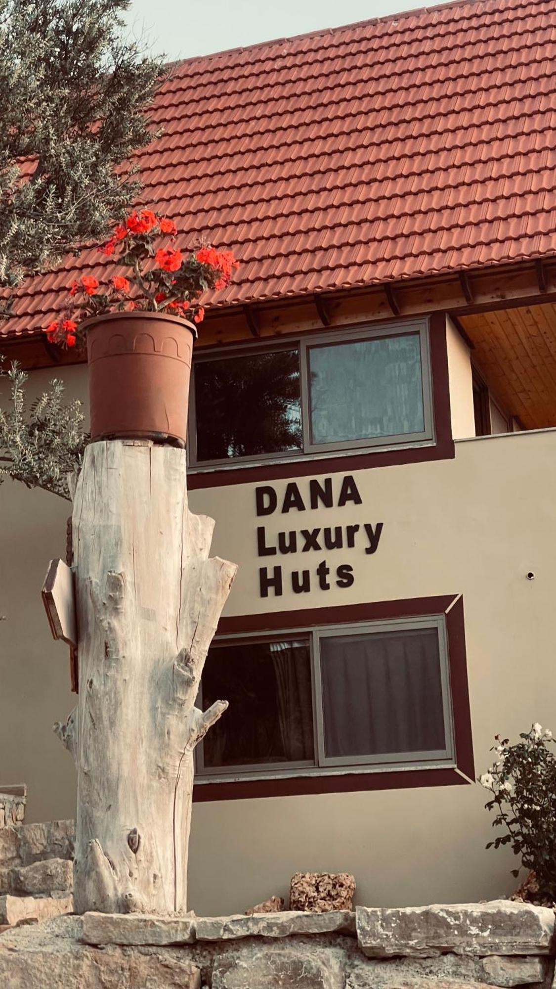 Dana Luxury Huts Hotell Exteriör bild